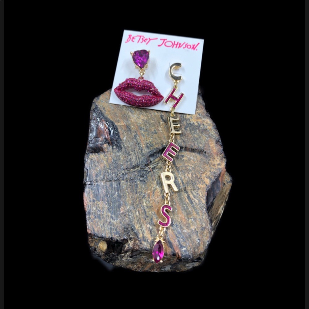 Betsey Johnson Lips & Cheers Mismatch Earrings - Picture 13 of 14